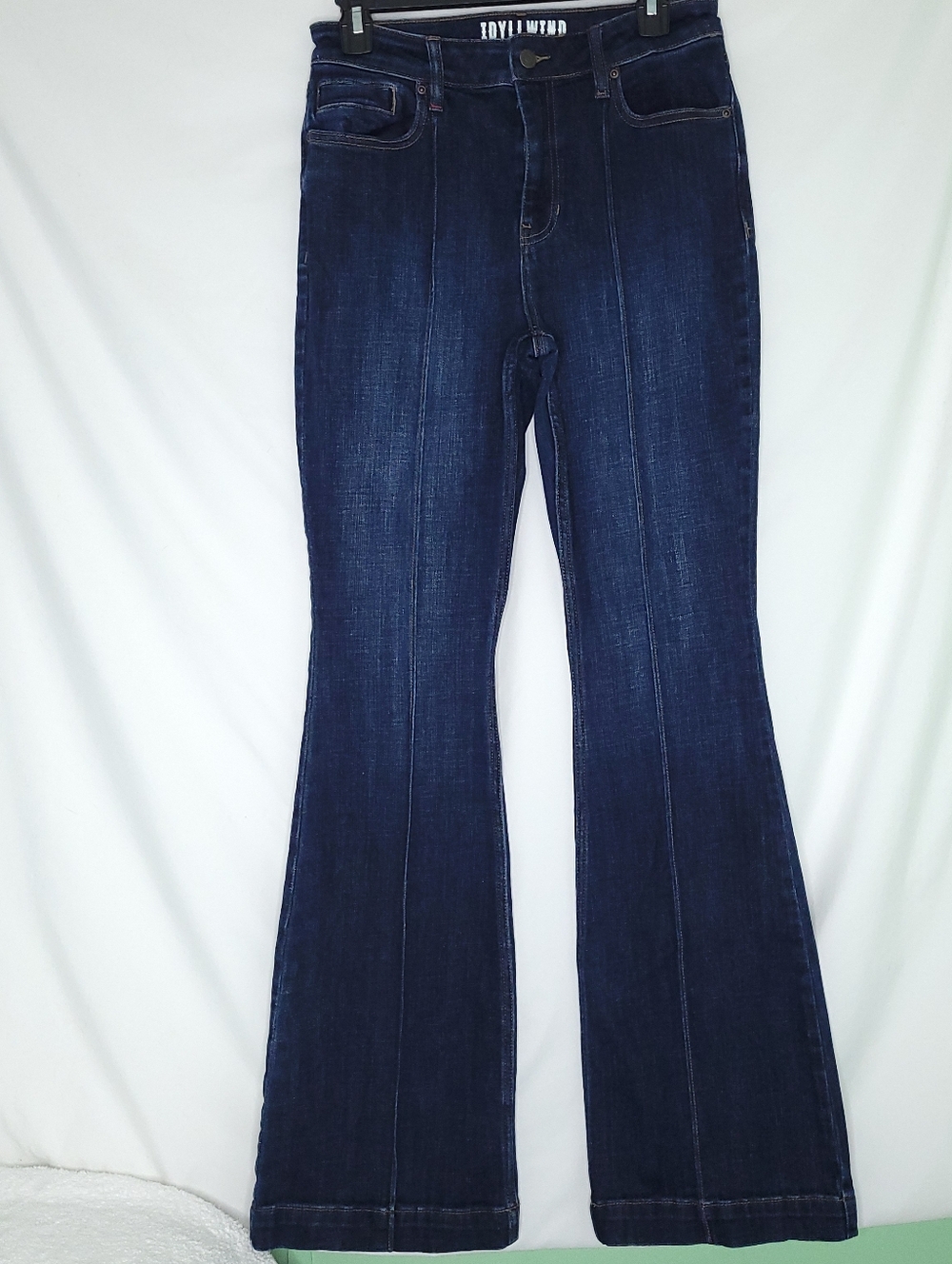 IDYLLWIND Women's Dark Wash Flare Leg Jeans With Front Seams Size 6
